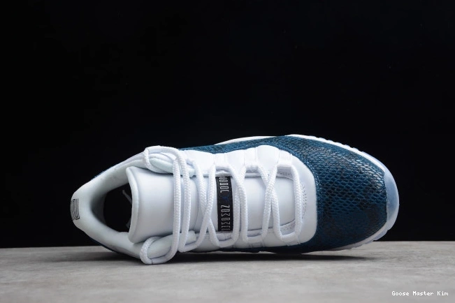 11 CD6846-102 Air Navy Snakeskin Jordan Blue Low 0815